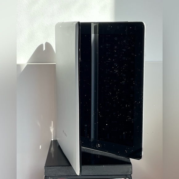 Apple iPad - Picture 5 of 10